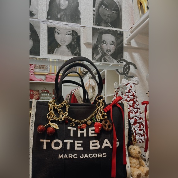 Meet your Posher, Roci - Picture 2 of 2